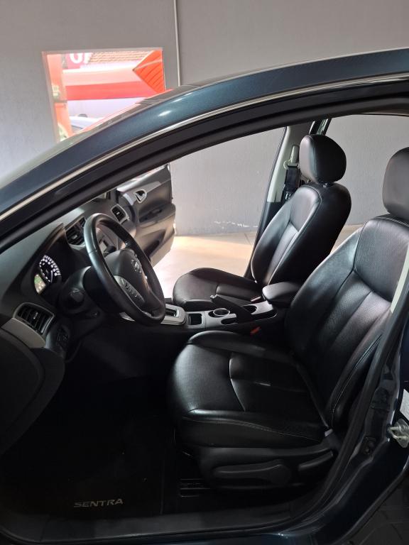 NISSAN Sentra - Foto