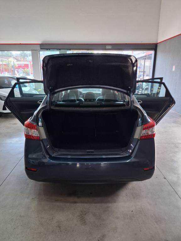 NISSAN Sentra - Foto