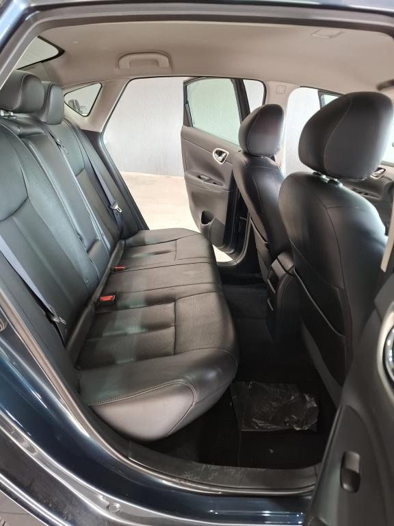 NISSAN Sentra - Foto
