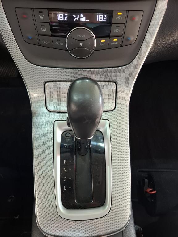 NISSAN Sentra - Foto