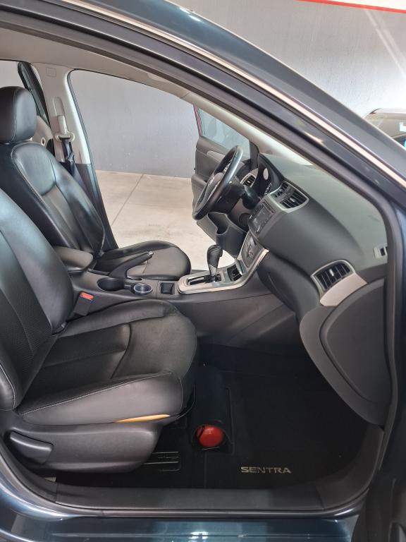 NISSAN Sentra - Foto