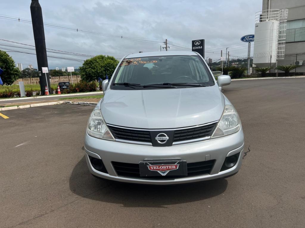 NISSAN Tiida Hatch - Foto