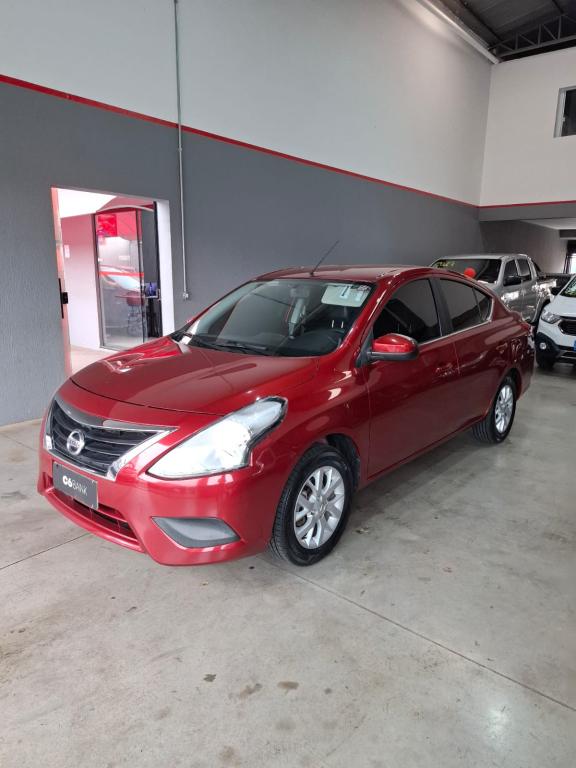 NISSAN Versa Sedan - Foto