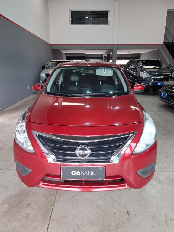NISSAN Versa Sedan - Foto
