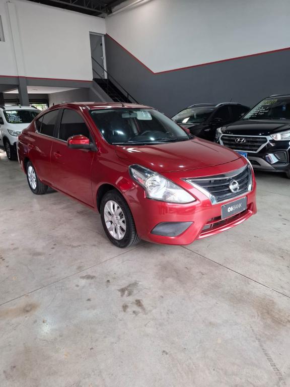NISSAN Versa Sedan - Foto