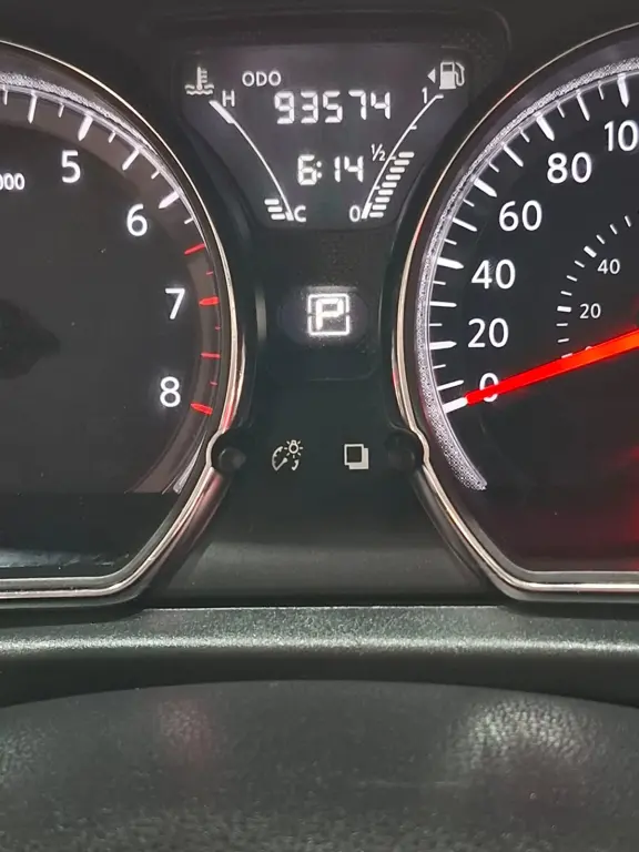 NISSAN Versa Sedan - Foto