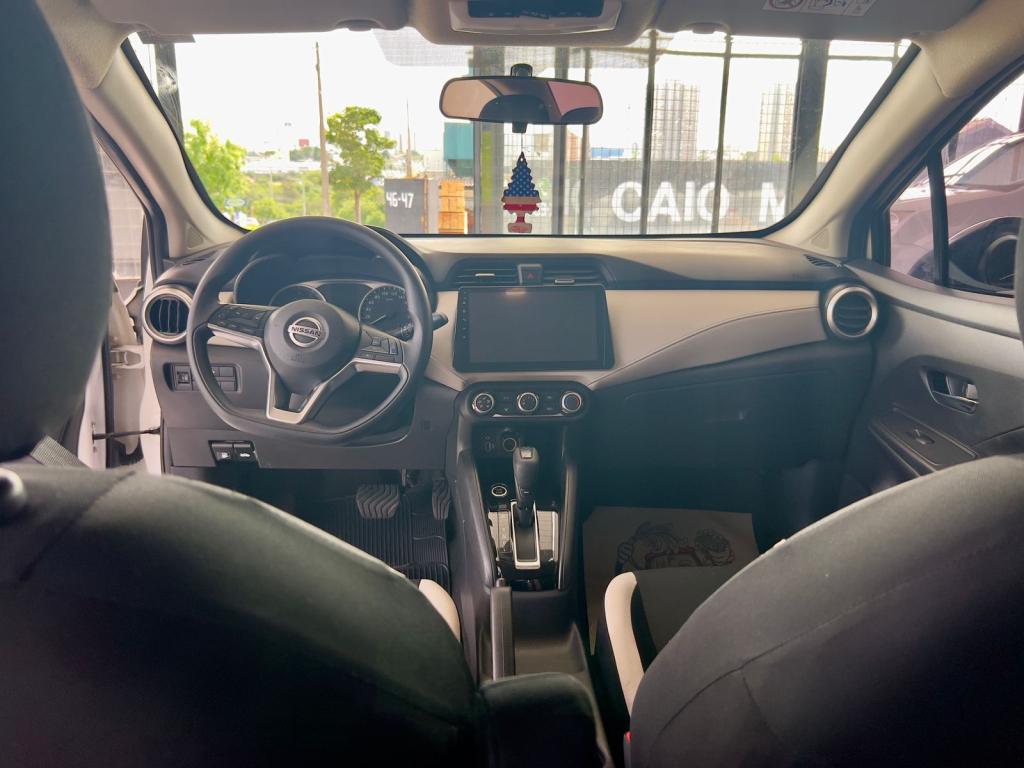 NISSAN Versa Sedan - Foto