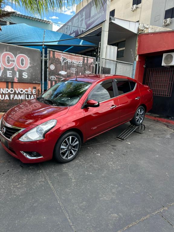 NISSAN Versa Sedan