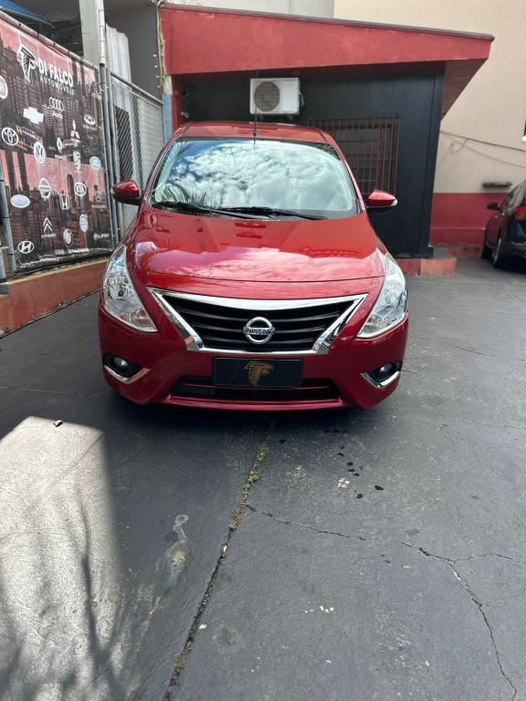 NISSAN Versa Sedan - Foto
