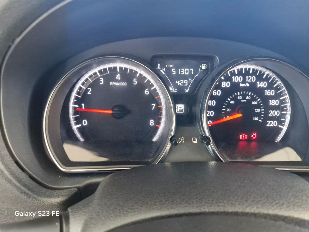 NISSAN Versa Sedan - Foto