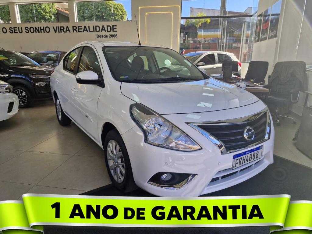 NISSAN Versa Sedan