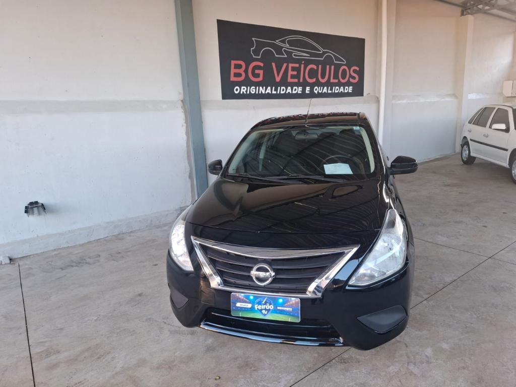 NISSAN Versa Sedan