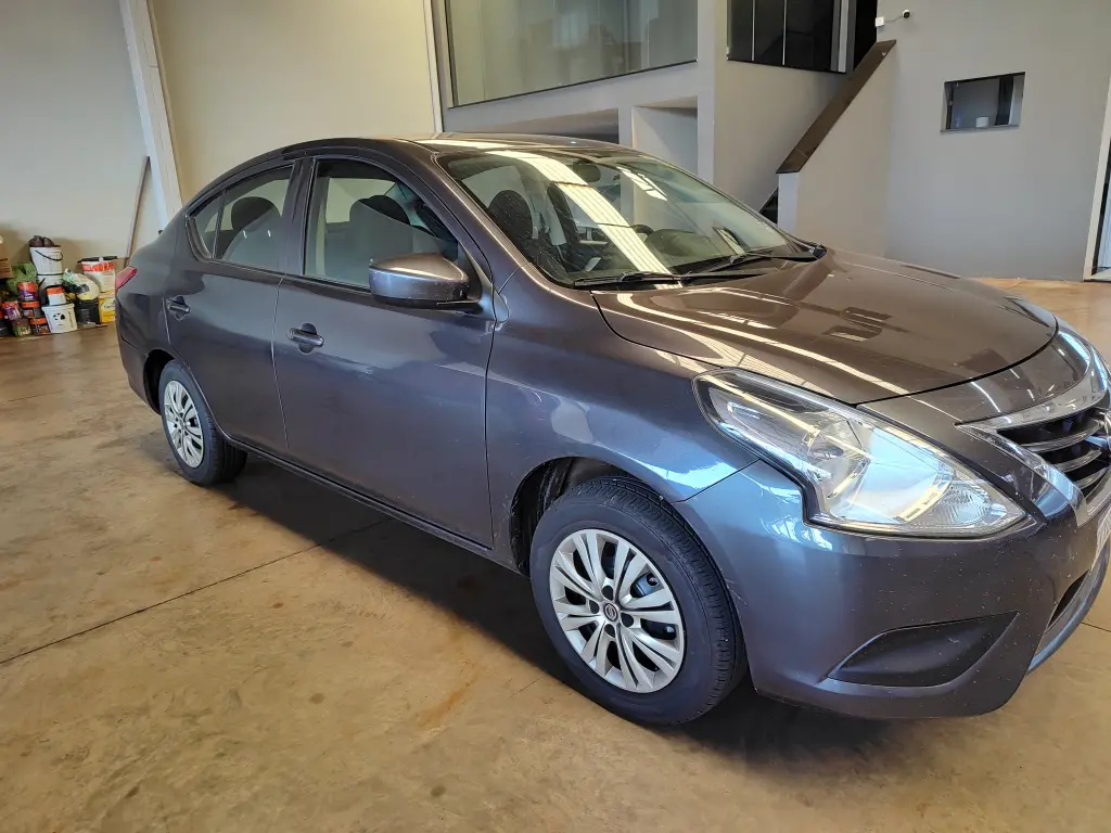 NISSAN Versa Sedan