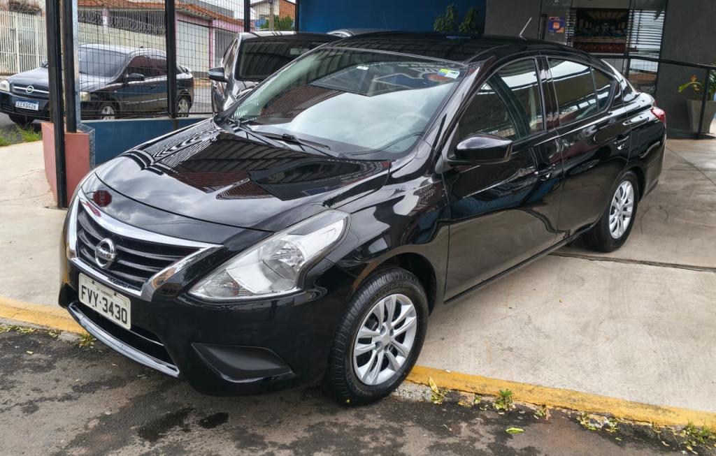 NISSAN Versa Sedan