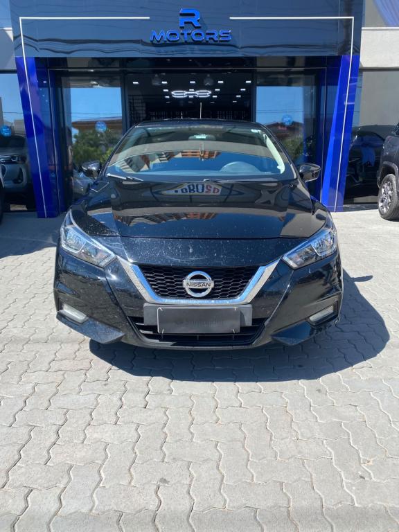 NISSAN Versa Sedan - Foto