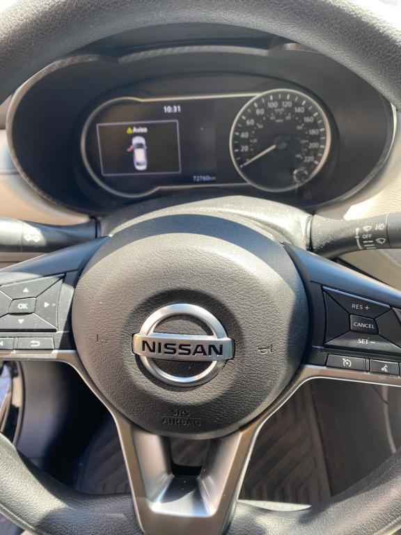NISSAN Versa Sedan - Foto