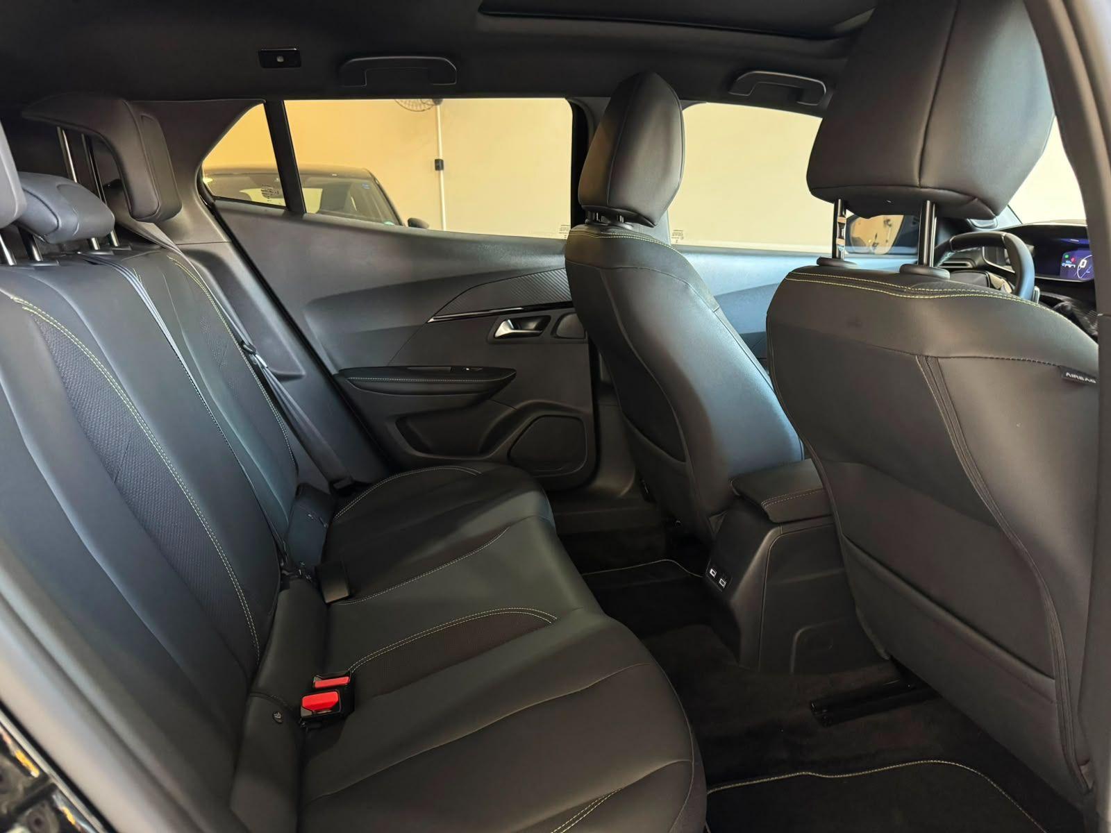 PEUGEOT 2008 - Foto