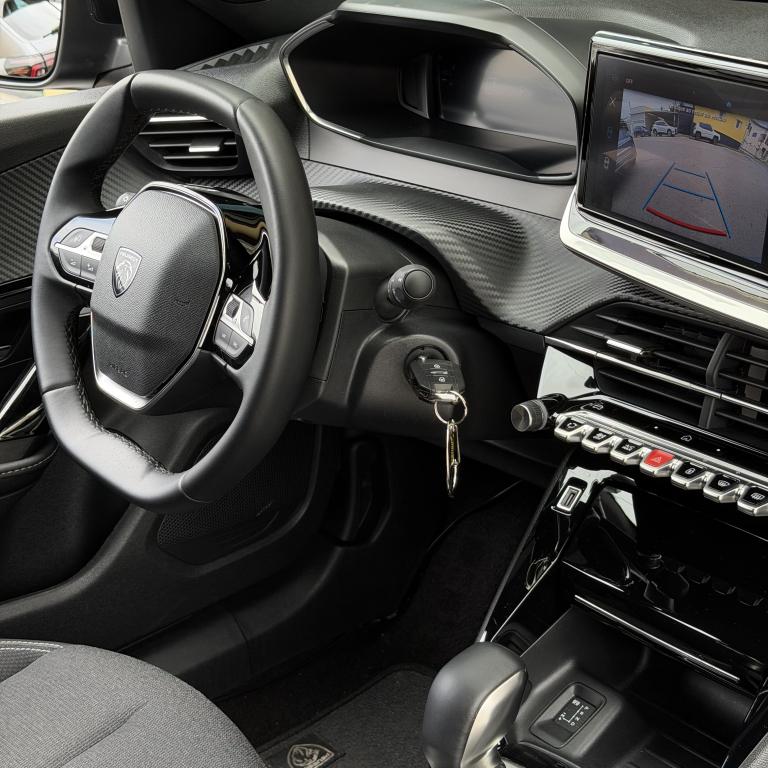 PEUGEOT 2008 - Foto
