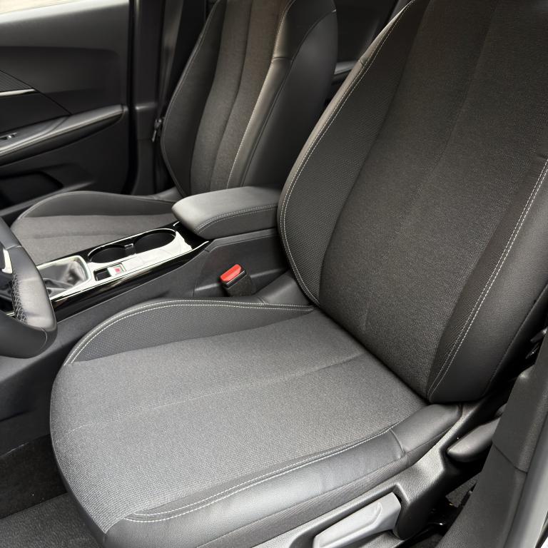 PEUGEOT 2008 - Foto