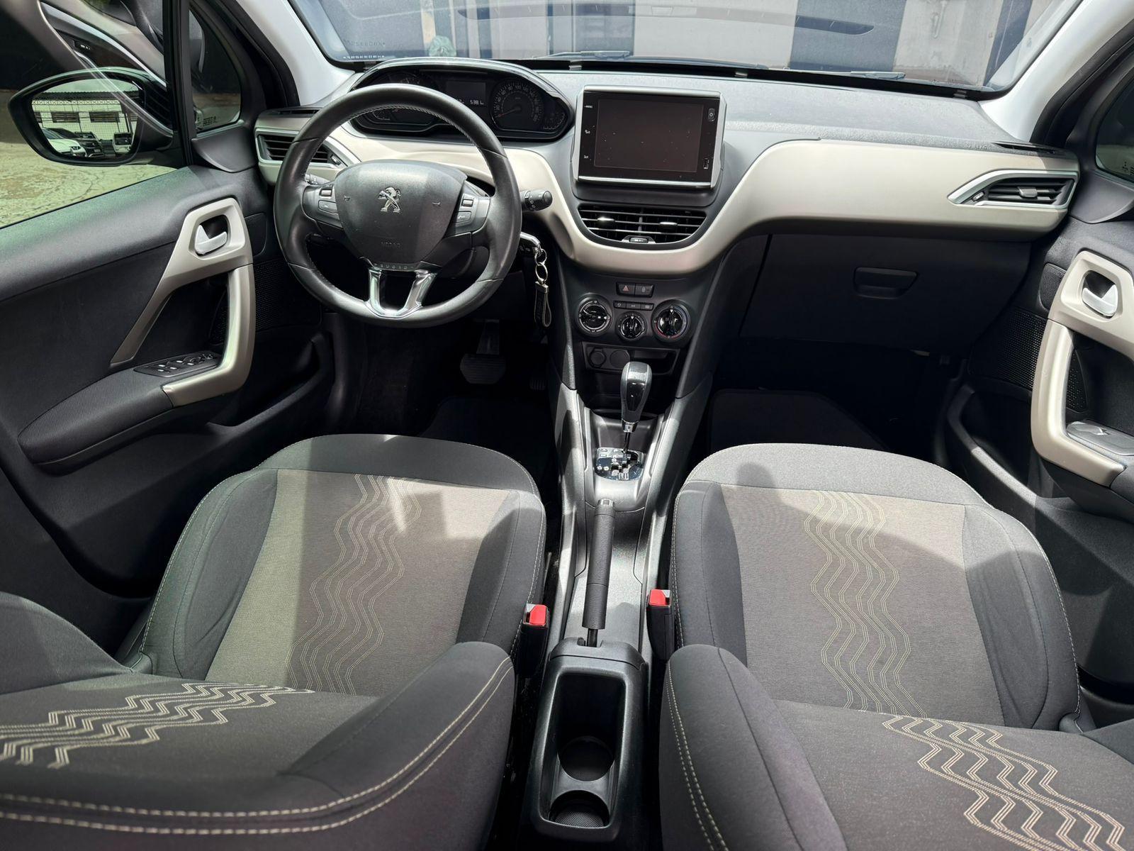PEUGEOT 2008 - Foto