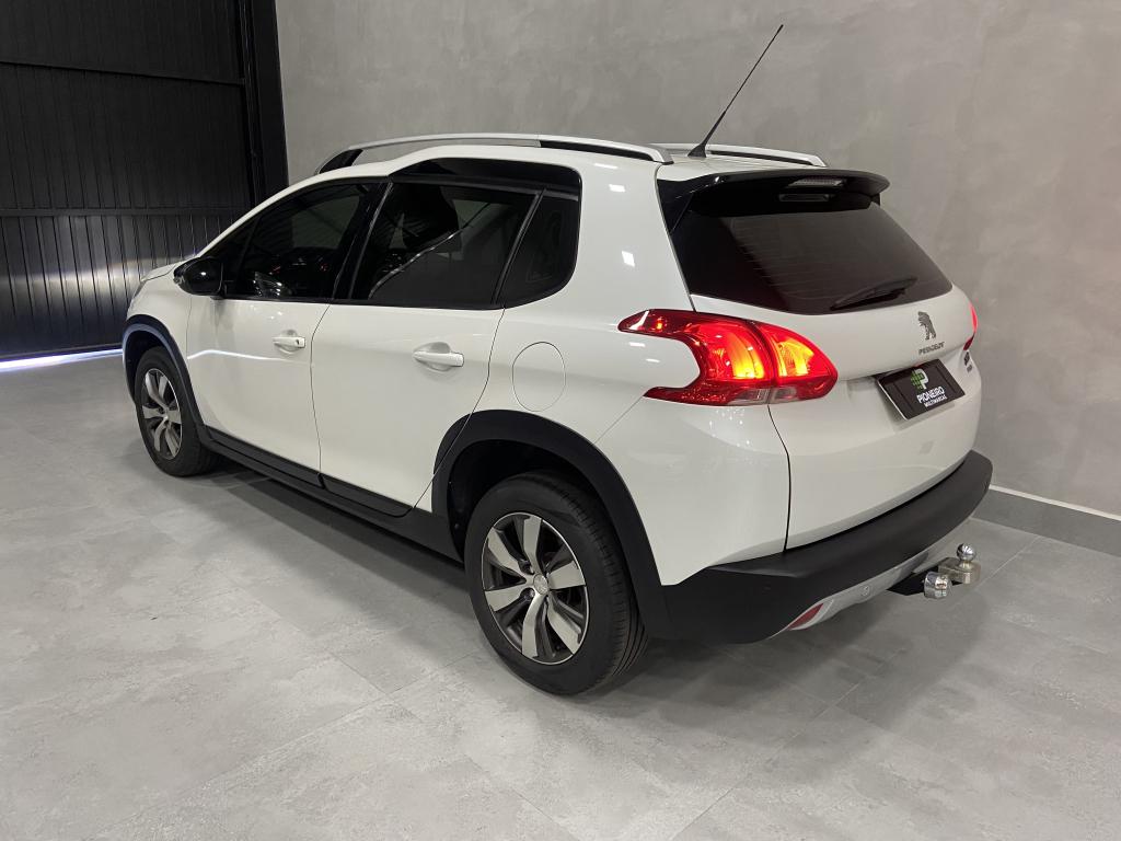 PEUGEOT 2008 - Foto