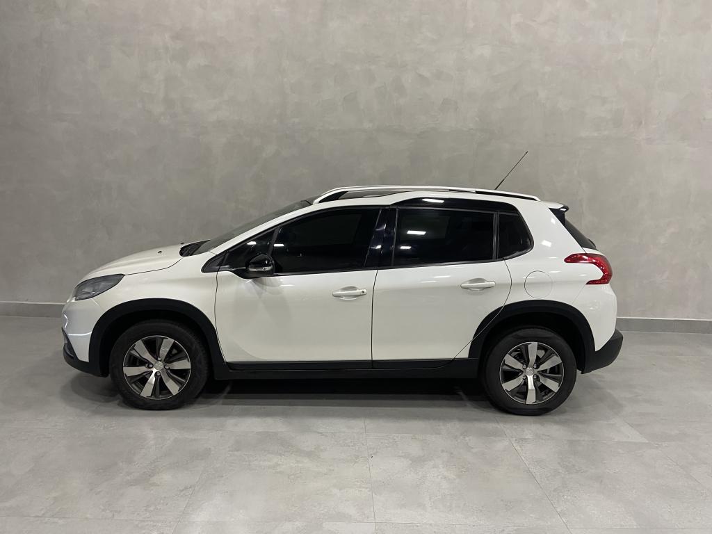 PEUGEOT 2008 - Foto