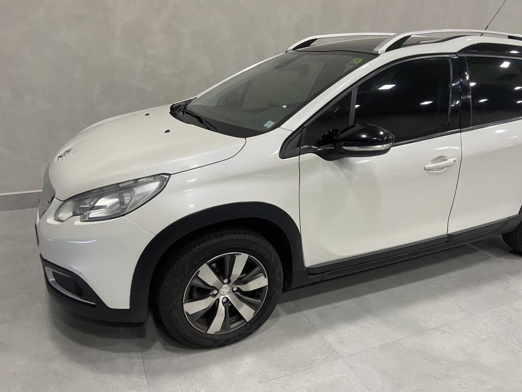 PEUGEOT 2008 - Foto