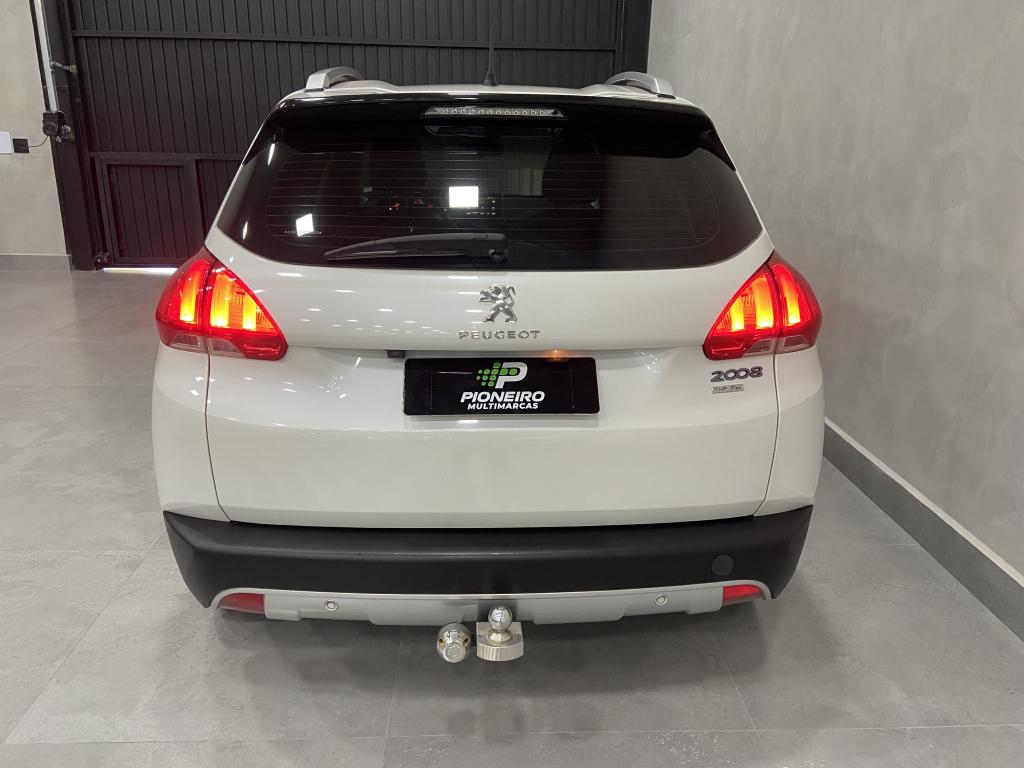 PEUGEOT 2008 - Foto