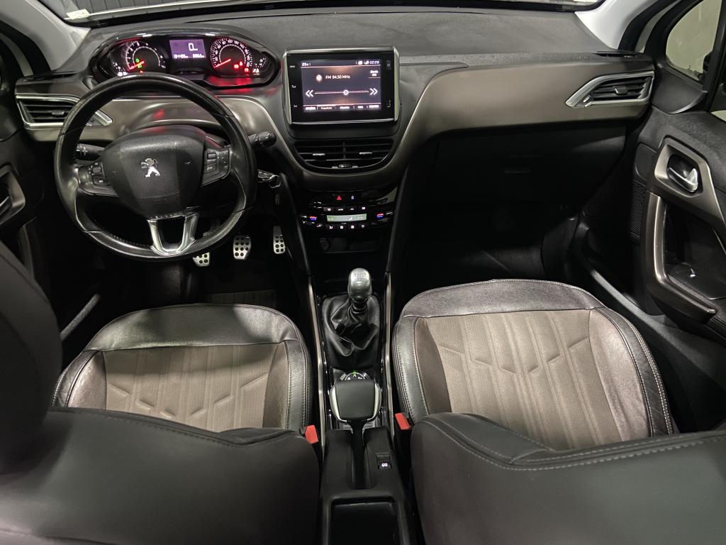 PEUGEOT 2008 - Foto