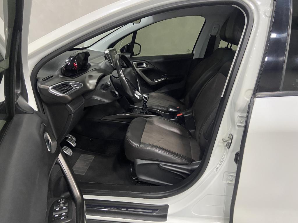 PEUGEOT 2008 - Foto