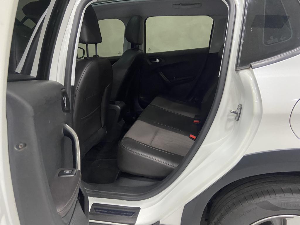 PEUGEOT 2008 - Foto