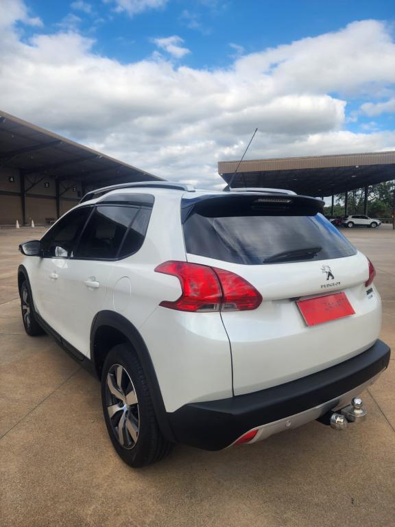 PEUGEOT 2008 - Foto