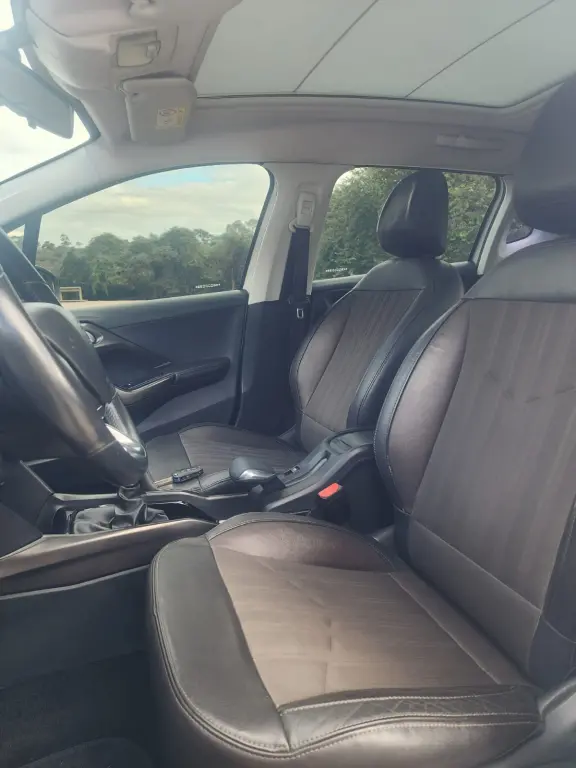 PEUGEOT 2008 - Foto