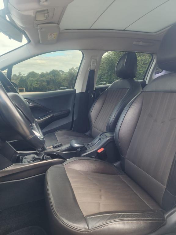PEUGEOT 2008 - Foto