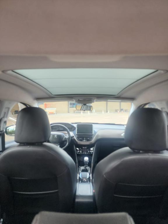 PEUGEOT 2008 - Foto