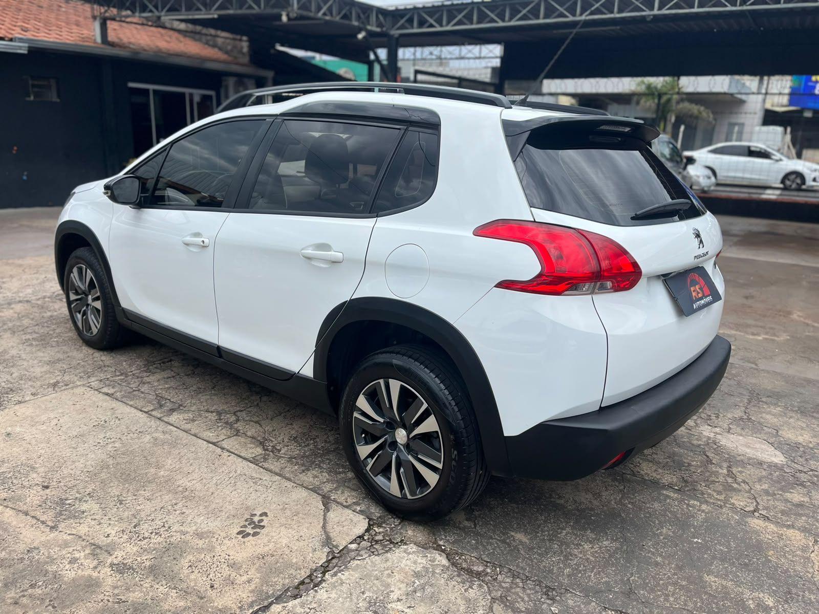 PEUGEOT 2008 - Foto