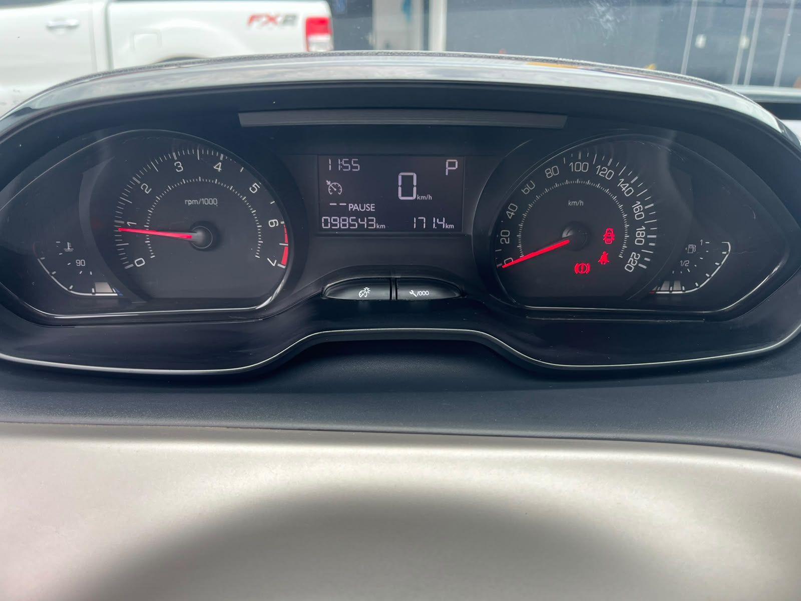 PEUGEOT 2008 - Foto