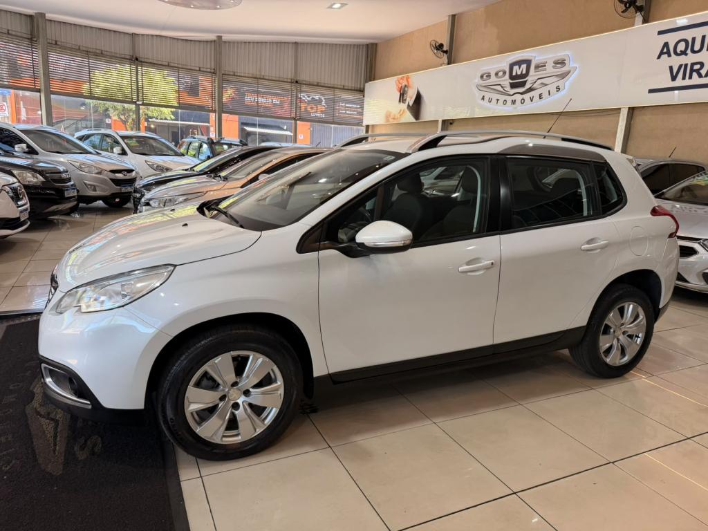 PEUGEOT 2008 - Foto