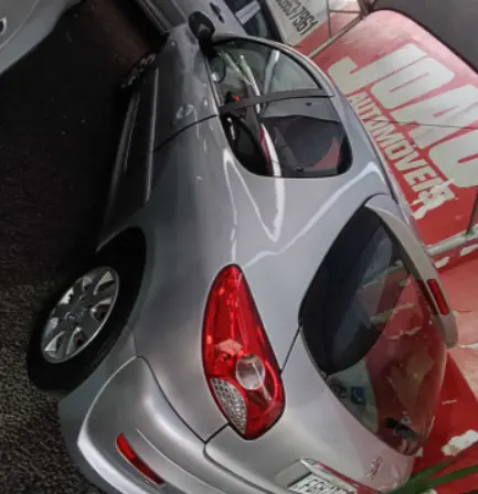 PEUGEOT 207 Hatch - Foto