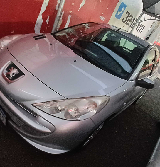 PEUGEOT 207 Hatch - Foto
