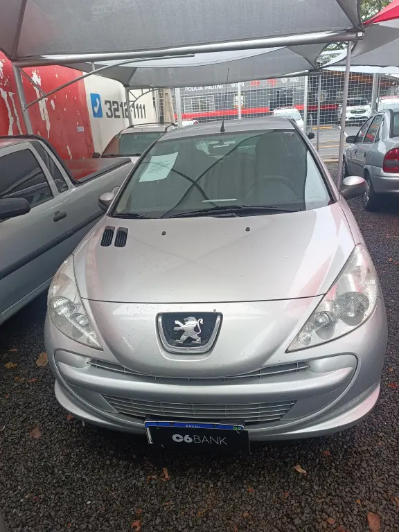 PEUGEOT 207 Hatch - Foto