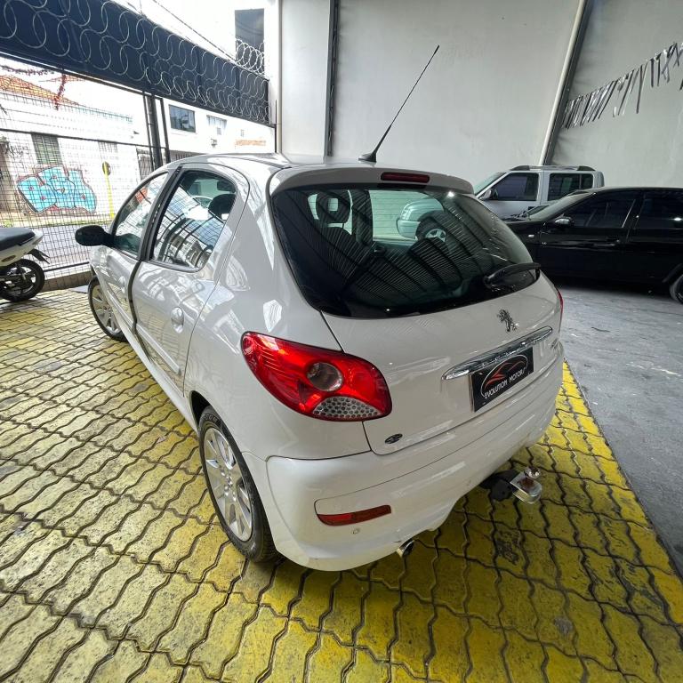 PEUGEOT 207 Hatch - Foto