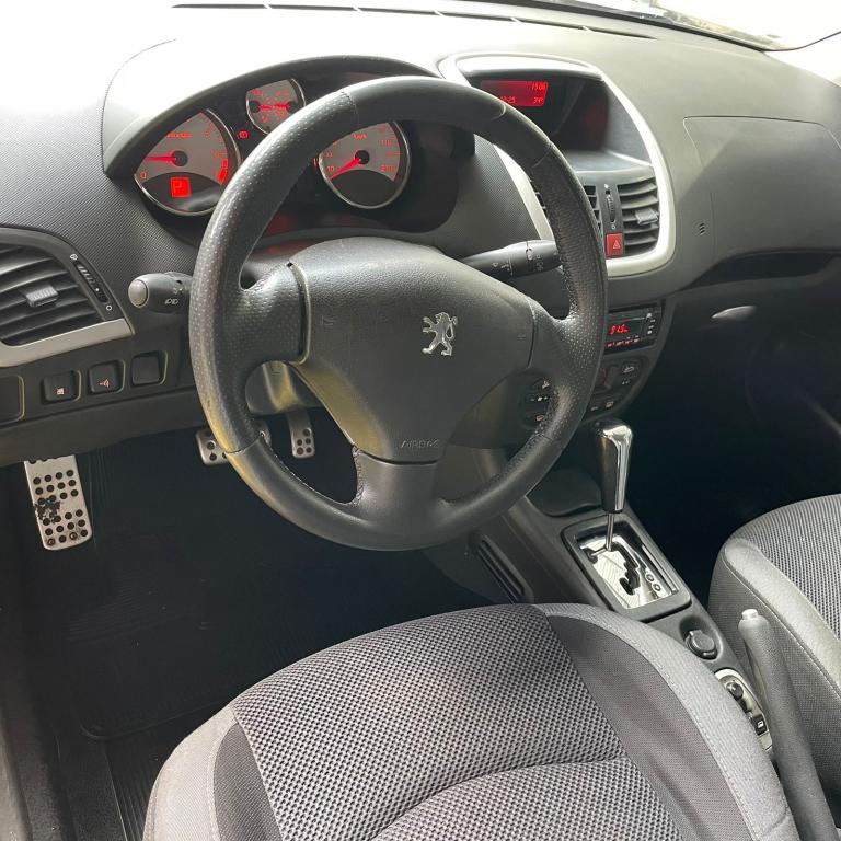 PEUGEOT 207 Hatch - Foto