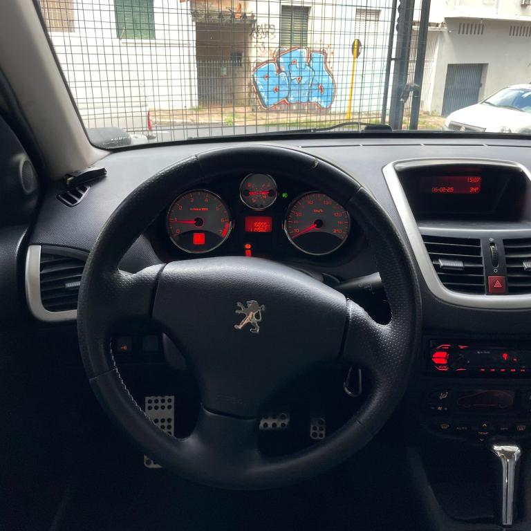 PEUGEOT 207 Hatch - Foto