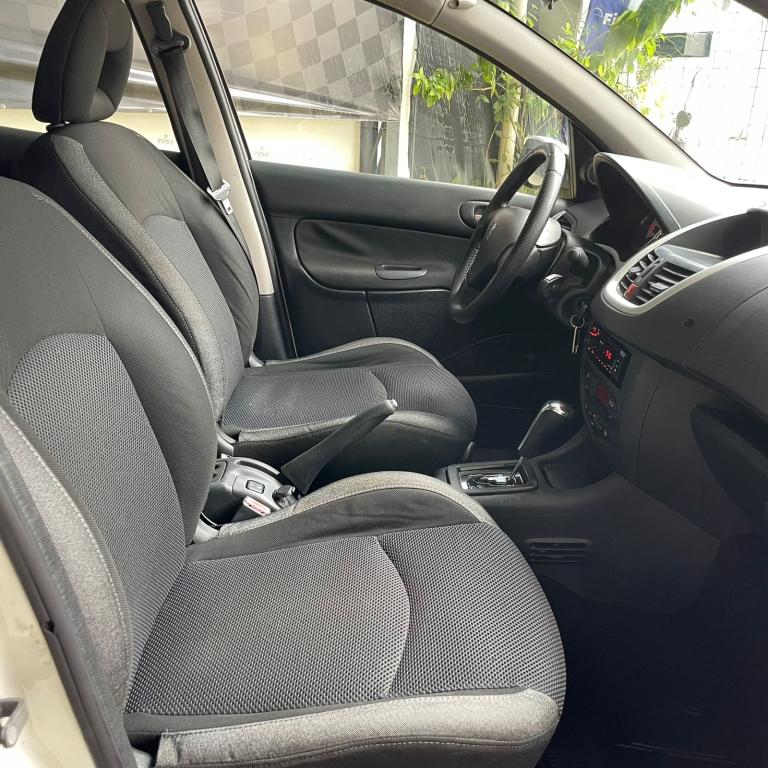 PEUGEOT 207 Hatch - Foto