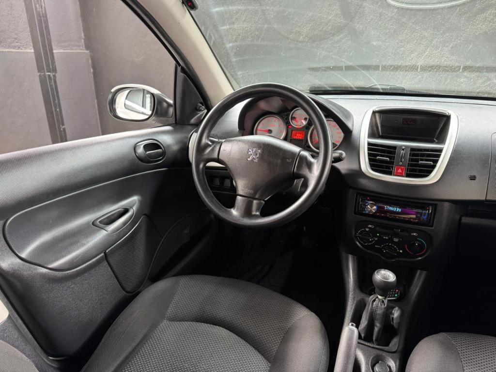 PEUGEOT 207 Hatch - Foto