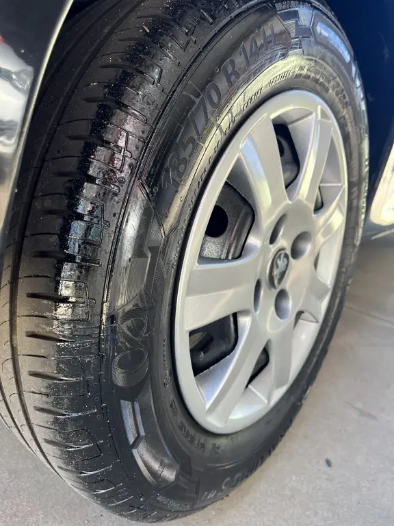 PEUGEOT 207 Hatch - Foto