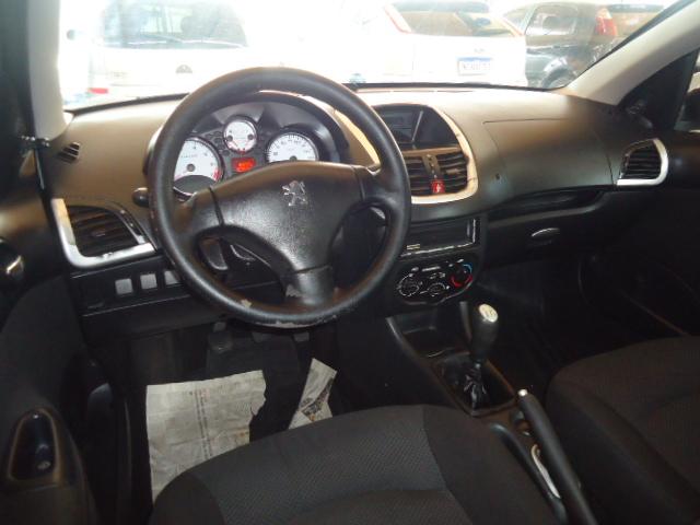 PEUGEOT 207 Sedan - Foto