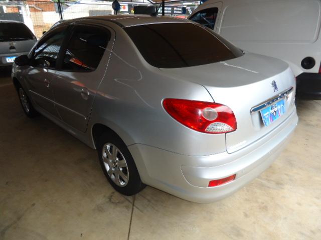 PEUGEOT 207 Sedan - Foto