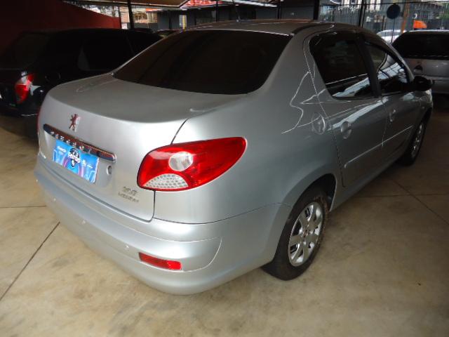 PEUGEOT 207 Sedan - Foto